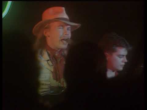 J. Karjalainen & Mustat Lasit - Doris [Official Music Video, 1985]