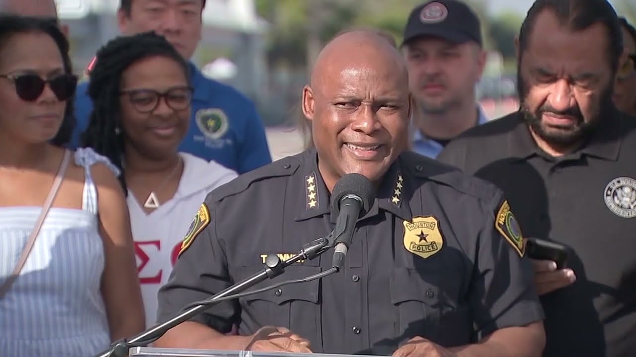 'Largest gun buyback in US history' collected 1,208 guns: Mayor Turner