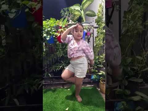 #Tujhe Chand k bahane dekhu#trending #trendingshorts #dance #ytshort#Deepanshi#cutestgirl