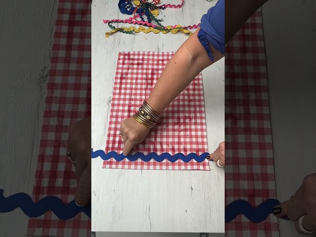 Vídeo relacionado con Clondo Mantel individual de tela para niña, para Stitch Fan, 40 x 30 cm, para el almuerzo, para el tiempo libre y la escuela, plegable