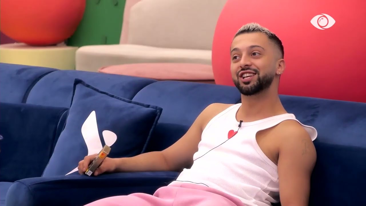 “Jeni munduar ta nxirrni si vajzë të keqe”/ Loredana diskuton me Gjestin