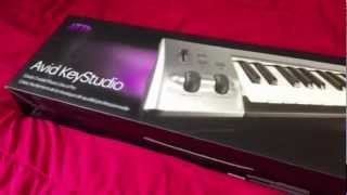 Video thumbnail for KEYSTUDIO 49 | AVID M-AUDIO [UNBOXING & QUICK SET UP] by DanielJMeppelder