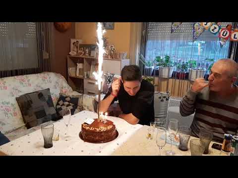 MÉSZÁROS LEVI 18 ÉVES