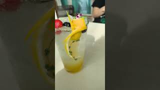 いたーいらんどでパワースポット巡りの最中、ゆずソーダを飲む。