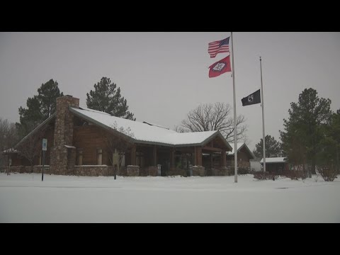 Winter storm brings treacherous road conditions to I-40 in Arkansas