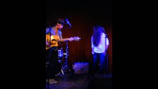 Alex &amp; Sierra - Little Do You Know/Here We Go (Hotel Cafe 2015)