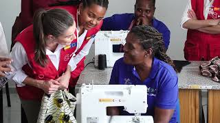Doña Letizia visita el proyecto “Empoderamiento y autonomía económica de las mujeres”