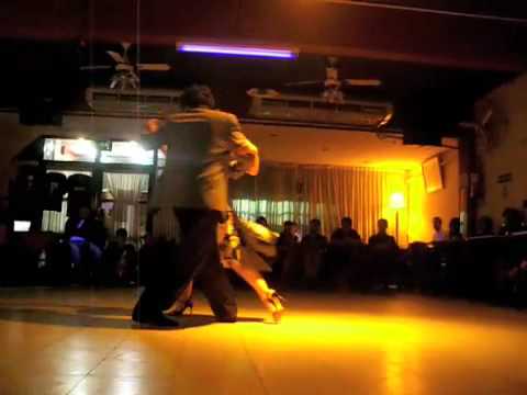  Federico Naveira  and  Inés Muzzopappa  are  dancing  to  the  tango  "  No Me Extrana  "