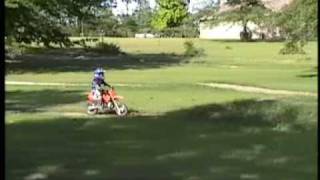preview picture of video 'fly'n 5yr old B-renden on his KTM'