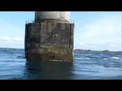 les violents courants du fromveur autour du phare de kéréon impressionnant !!!