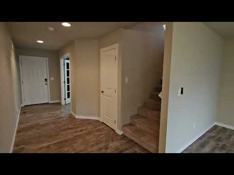 4 Bed, 2.5 Bath with Office/Den and 2 Car Garage in Orchards Fountain Village property video