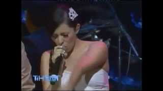 Belanova - Mariposas En vivo Premios Telehit 2011.