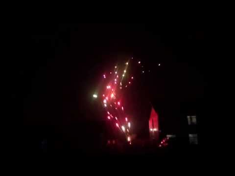 SCFS1207/20  300s 12 & 20mm Colour Stars w Whistle and Colour Crossettes 'Z' shape Cake