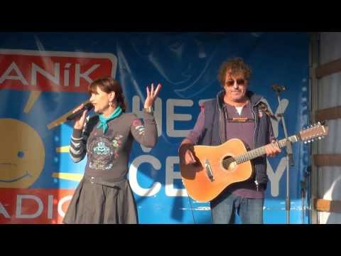 Pouštím po vodě proutí - Petra Černocká