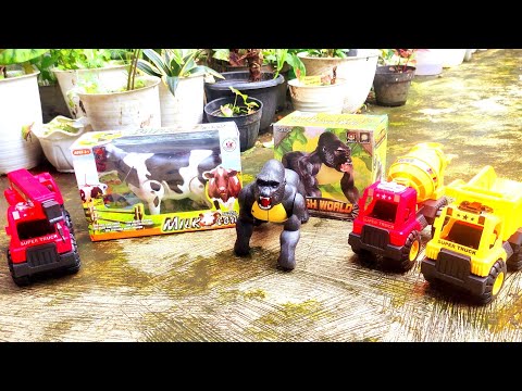 Unboxing Mainan Milk Cow Sapi Susu Bisa Jalan Mainan Gorila Bisa Jalan Truk Mixer Dump Truk Crane