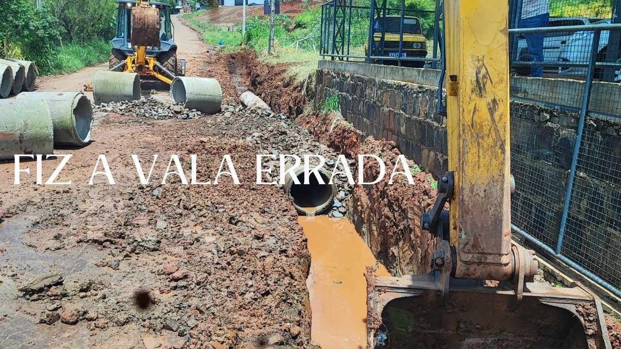 Escavação de vala #escavadeirahidraulica #excavator #escavadeira