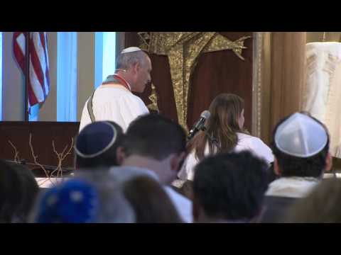 Rabbi Jonathan Aaron and Cantor Lizzie Weiss Sing "B'Rosh Hashanah" by Who By Fire