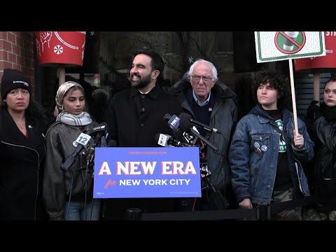 Video | New York Mayor-elect Mamdani, Bernie Sanders join Starbucks picket line | AFP