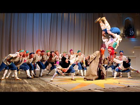 להקת המחול "מוסייב" בריקוד מוקיונים משעשע ומרשים
