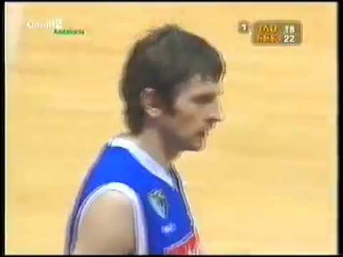 PARTIDO COMPLETO. Liga ACB 2003-04. 5º semifinales. Tau Cerámica - Adecco Estudiantes