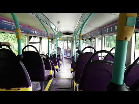 First "LeedsCity" 69418 (YJ09 FXF) on the 784