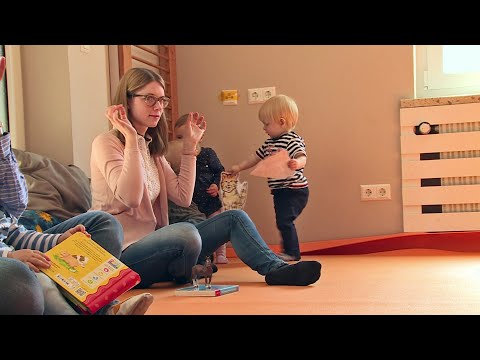 Zeichensprachekurs für Babys | SWR | Landesschau Rheinland-Pfalz