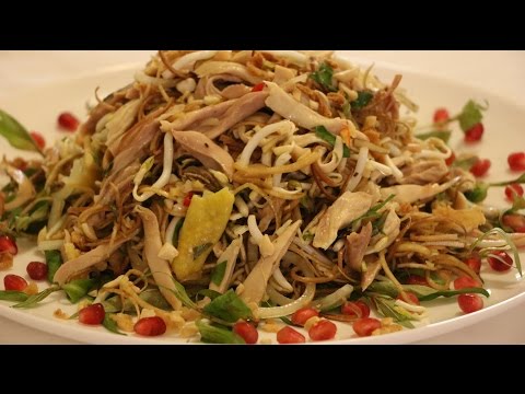 Hướng dẫn cách làm Gỏi gà hoa chuối | BẾP VIỆT 24