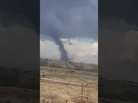Ayer sábado Paraje El Morro, San Luis.Se trata del mismo tornado visto desde el Paraje La Esquina.