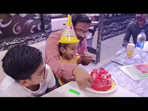 mitansh bday 💗 cake cutting 🎉🎉