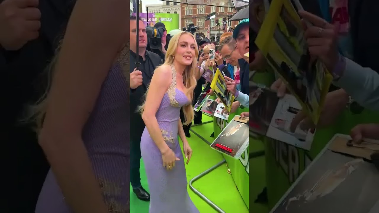 Lindsay Lohan makes an entrance at the UK Premiere