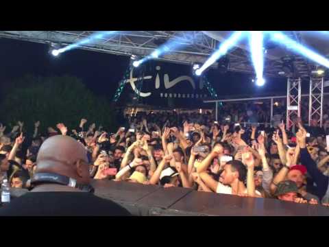 Carl Cox play 'Fabio Neural - Kama' @ Tini' Soundgarden