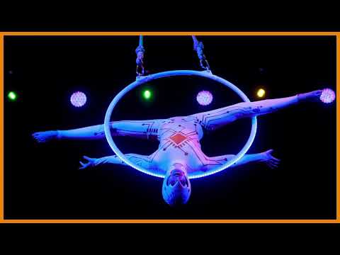 スライドショー。ウクライナのサーカス (Slideshow: Ukraine circus)