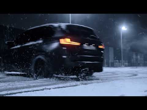 750 HP X5M IN SNOW