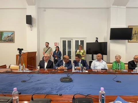 UBB și UVVG  lansează programul de studii de licență „Informatică Economică” la Arad