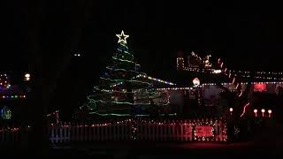 Christmas Light Show 2018 - Santa Claus is Coming to Town by Harry Connick Jr.
