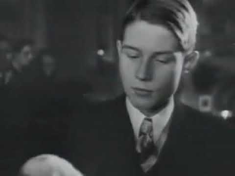 Very rare footage from Prague 1942.  Only film featuring German chess prodigy Klaus Junge.