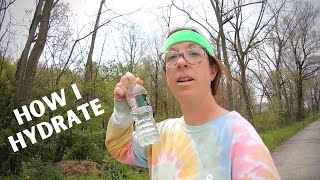 HOW I STAY HYDRATED ON LONG RUNS WITHOUT CARRYING WATER - BEGINNER MARATHON TRAINING VLOG