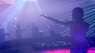 Станьте владельцем музыкального клуба в игре Music Club Manager!