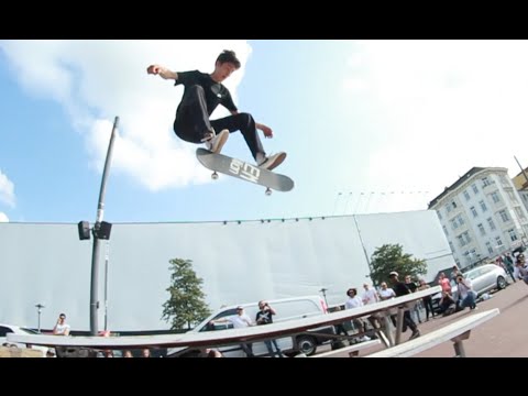 PAV WEEKEND 17 - Adidas „AWAY DAYS“