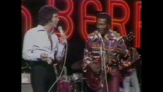 Chuck Berry &amp; Tom Jones - School Days (Midnight Special 1974)