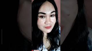 Download lagu Tante gemoy lagi santai sambil minum es mp3