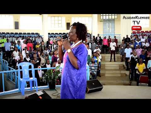 FLORENCE MUREITHI PERFORMS NJE YA LANGO || STUDENTS' LEADERSHIP SUMMIT 2020 || KENYATTA UNIVERSITY