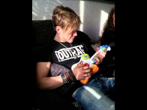 Tim Weller  Run Away - Lyrics