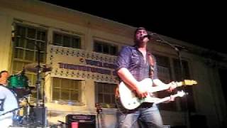 Lee Brice - These Last Few Days - Tontitown, AR August 05 2010