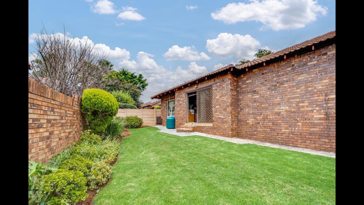 Funky, Fresh & Facebrick Fabulous