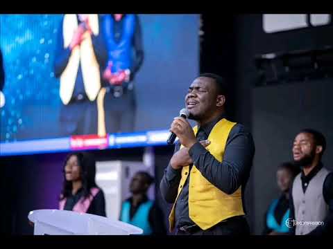 Peniel Mambu - Puissant et Disponible + Saint Esprit + Une autre dimension de toi(Temps d'adoration)