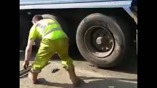 Dünyanın en hızlı lastik tamircisi