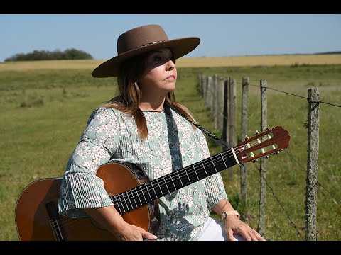 CON GUITARRA Y ACORDEON (FOLKLORE URUGUAYO MUJERES) Elsa de los Santos Tort