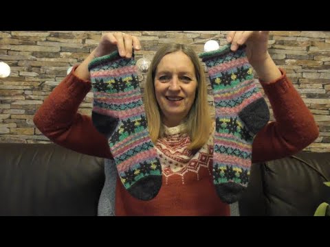 knitandshine48: In der Weihnachtsstrickerei 1