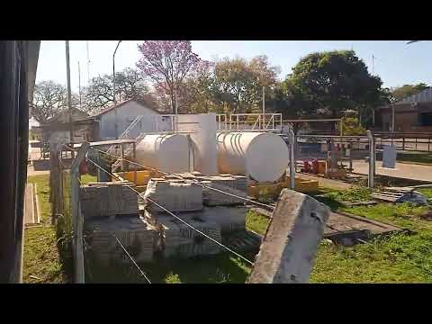 Tren Metropolitano Saliendo de la Estación Caha Cuhi Fontana Chaco